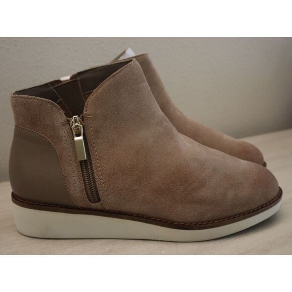 SoftWalk Women's Sz 6.5W Stone Suede Wesley Leather Round Toe Ankle Boots $129 - Picture 3 of 6